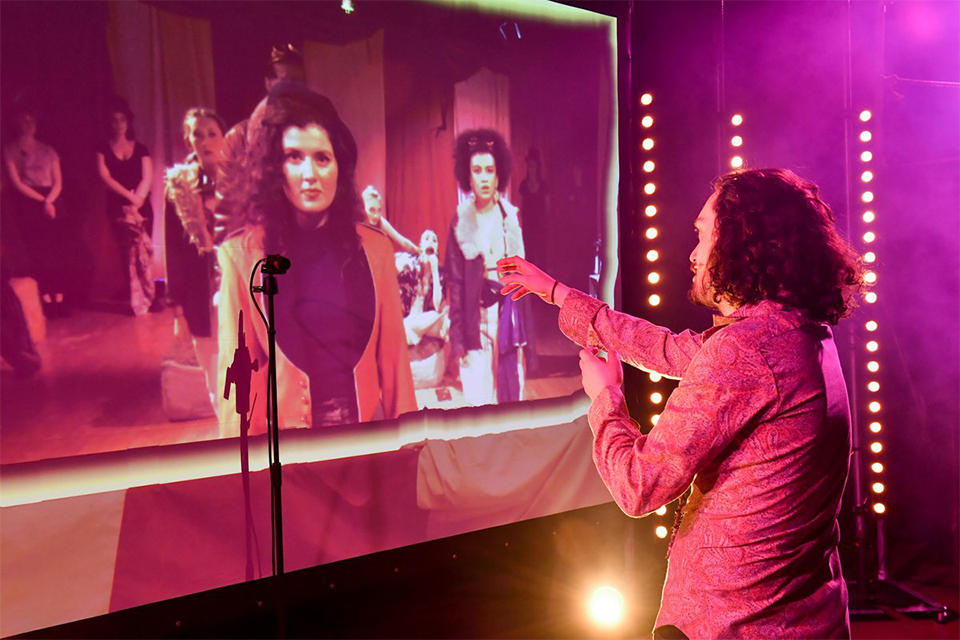 Virtual Conservatoire delivers simultaneous performances of Otis and Eunice across two cities